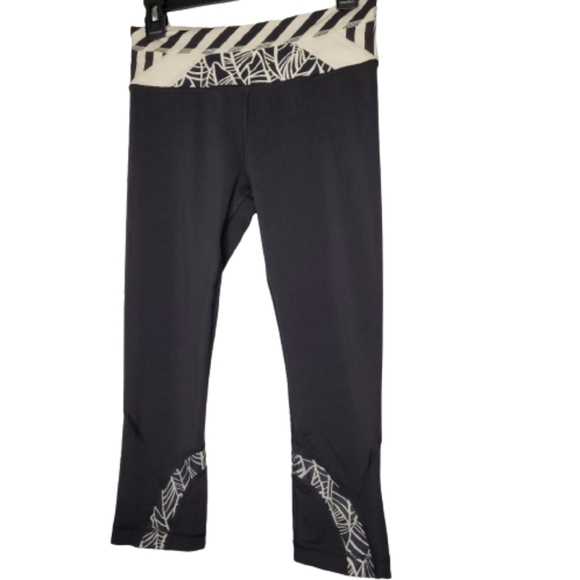 Lululemon Athletica Capri Athletic Leggings - Picture 3 of 13